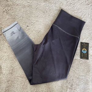 Sol & Mane Mudra Legging - NWT - Size Medium